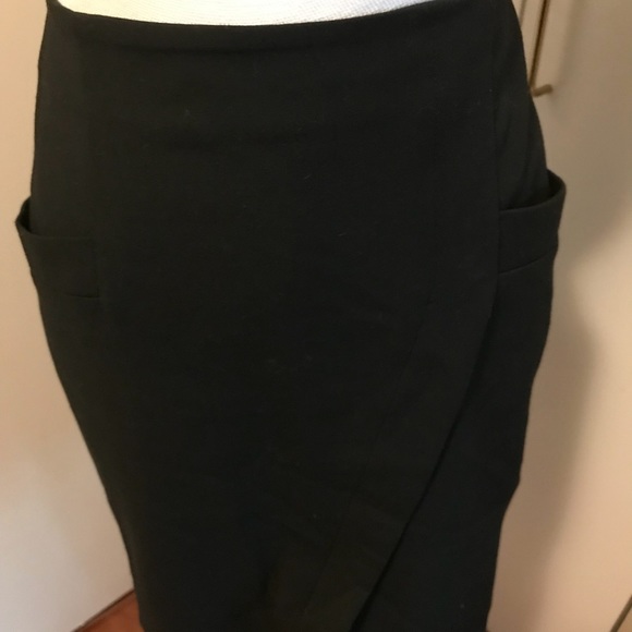 Loft black pencil skirt - Picture 2 of 5